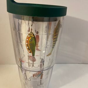New. Tervis Fishing lure cup 24 Oz lids